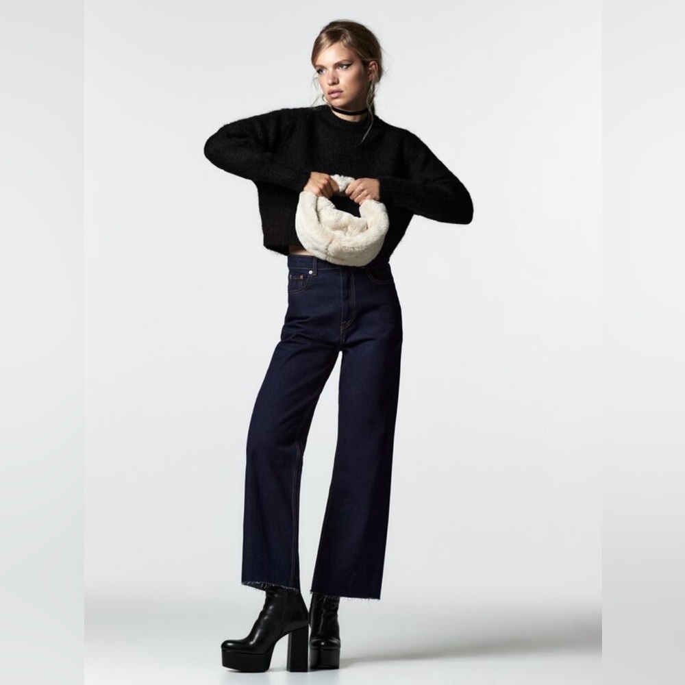 Zara 90s High Waisted Cropped Jeans, 26